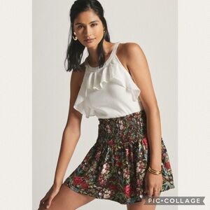 5/$25 Anthropologie Silky Smocked Shorts in Brown Motif